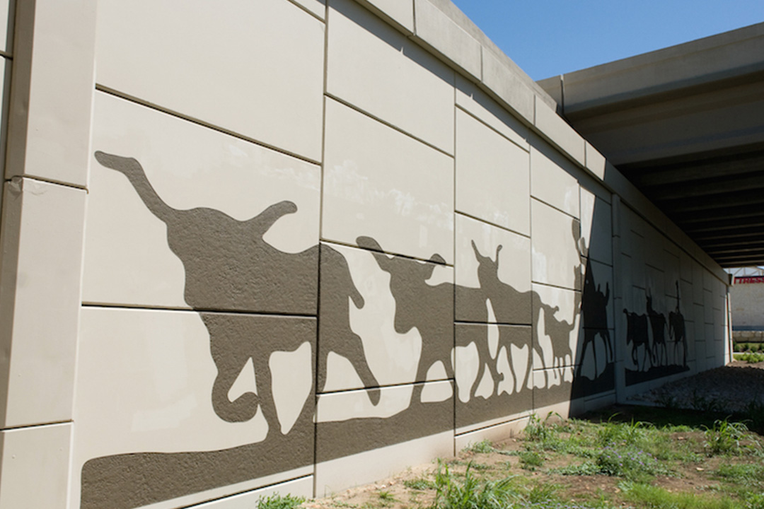 Mural of cattle at FM 1431
